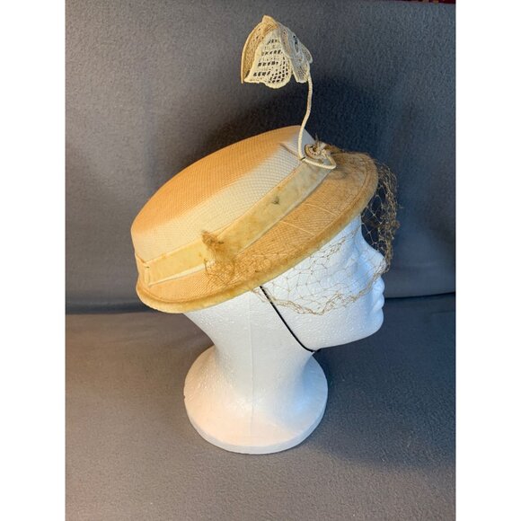 Ladies Ivory Hat with Velvet Trim and Doily Crystal Accent Hat Vintage Sz 22 - Picture 2 of 9